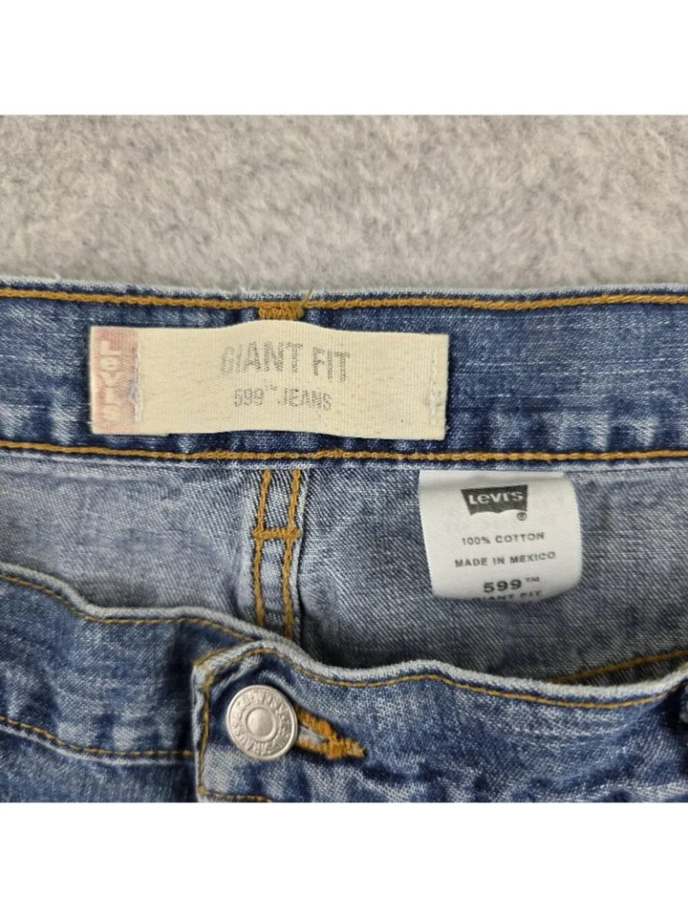 Levis 599 Giant Fit Jeans Mens 36x30 Blue Wide Leg High Rise Zip Fly Denim